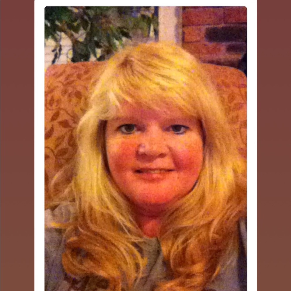 Meet your Posher, Melissa